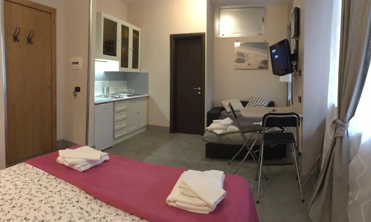 Two Sisters Suites Naples