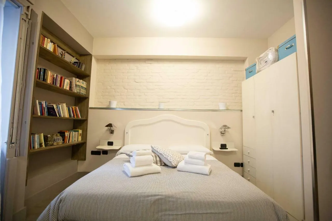 Apartment Two Sisters Suites Naples Italy